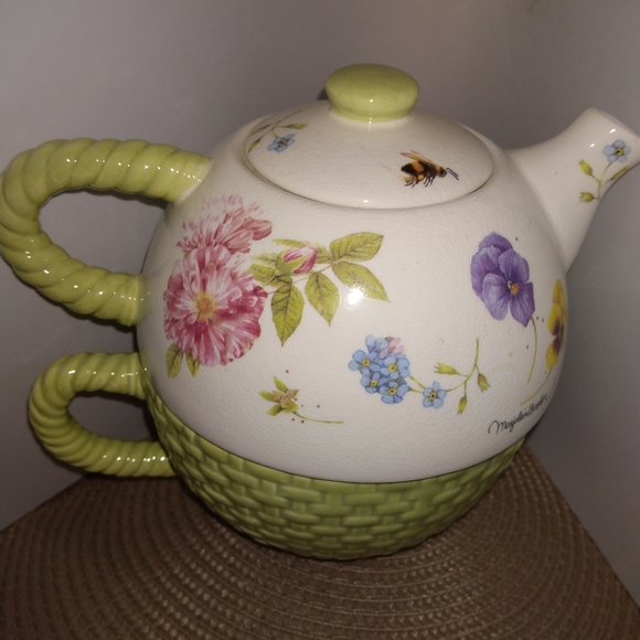 Hallmark Natures Tea Pot For One. Green Flowered 6 in. Tall. - Picture 2 of 2